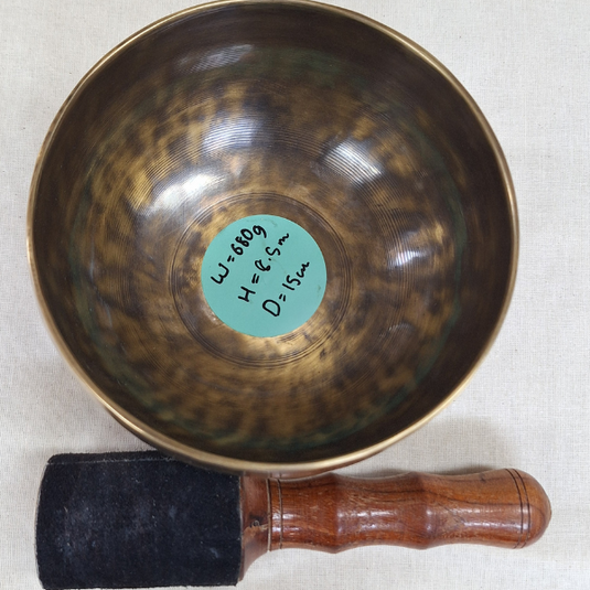 Handcrafted Singing Bowl Set with Cushion and Mallet (Style N) – 680g image 1